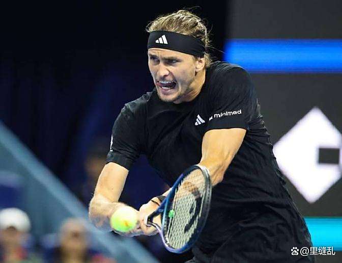 英国网球队翻盘世界网球队，兹维列夫制霸全场的简单介绍