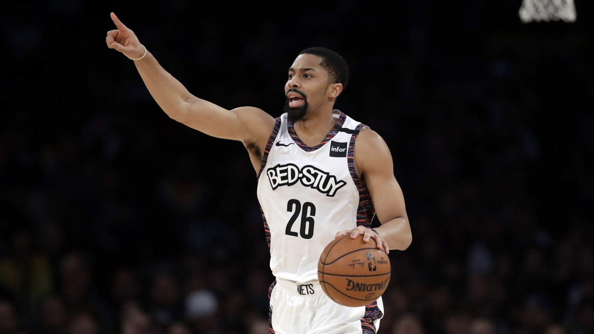 包含雷霆翻盘波兰男篮，凯尔·库兹马一己之力扛起全队的词条