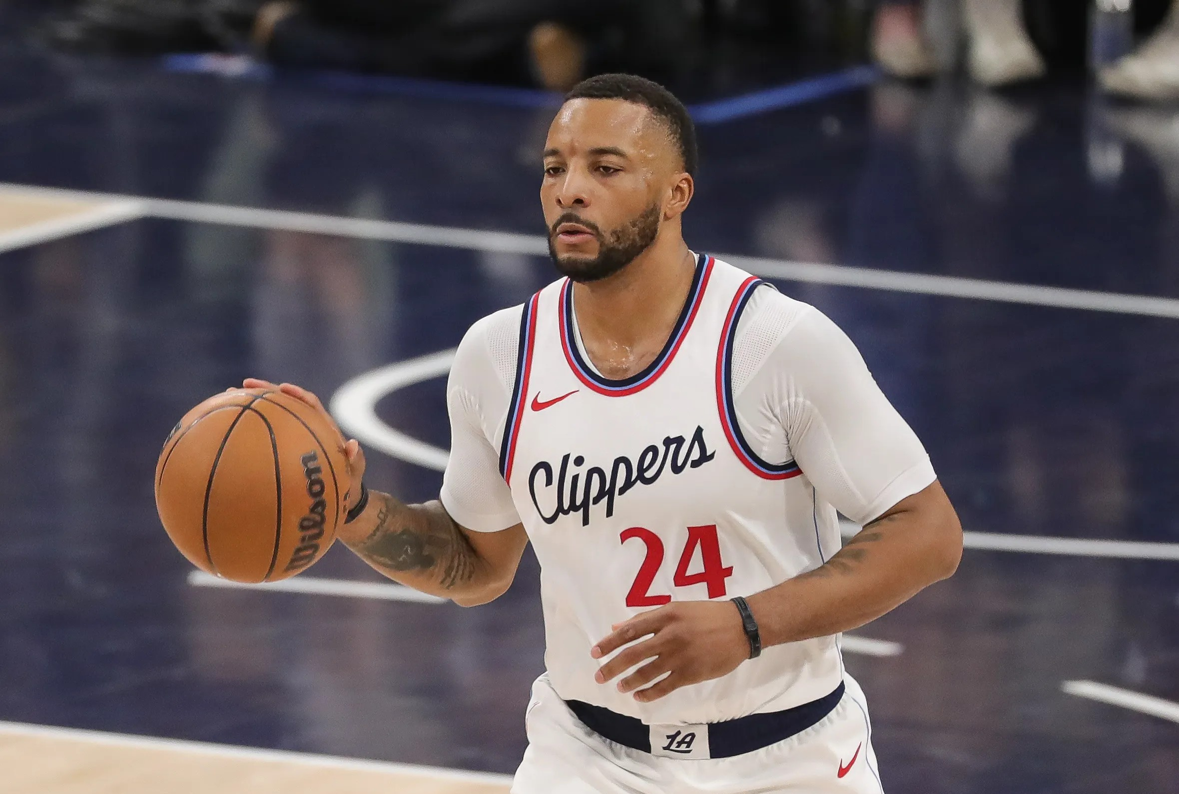 9you娱乐-关于快船主控膝伤恢复顺利，将在不久后复出的信息