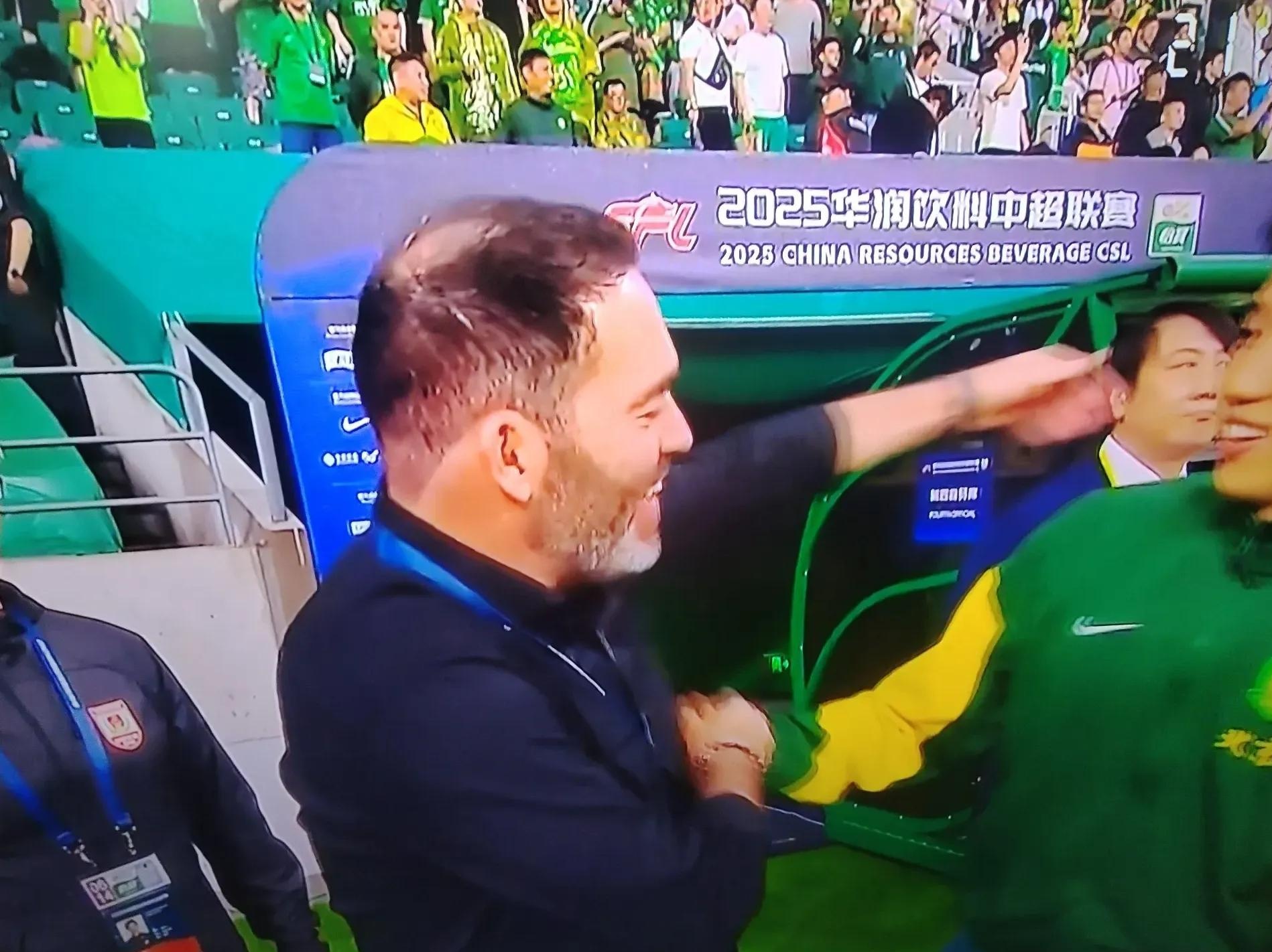 阿尔梅里亚新援表现出色,成为球队惊喜 阿尔梅里亚新援表现出色,成为球队惊喜