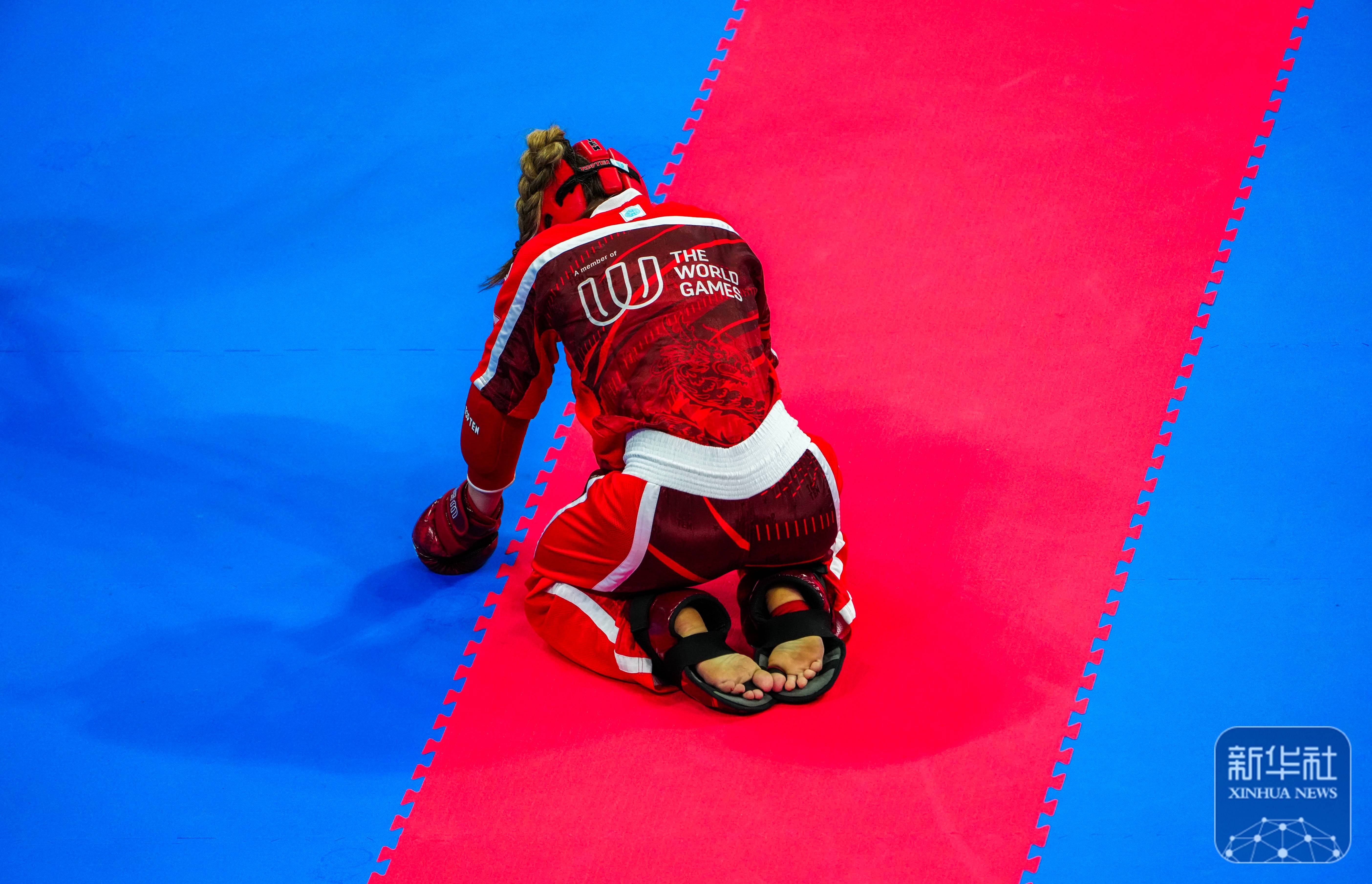 九游娱乐网站-英国田径健将再次夺取冠军，震撼赛场