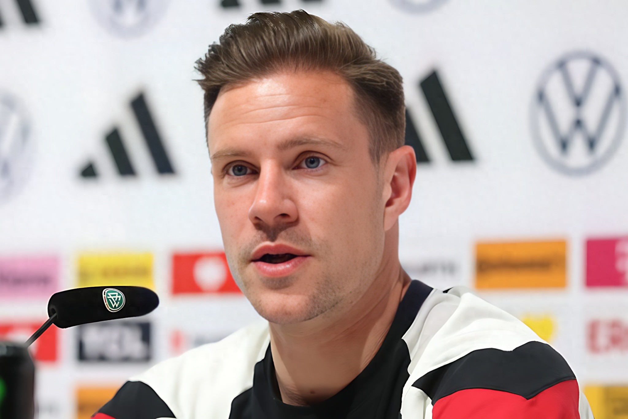 欧洲球员伤愈复出，球队士气大振