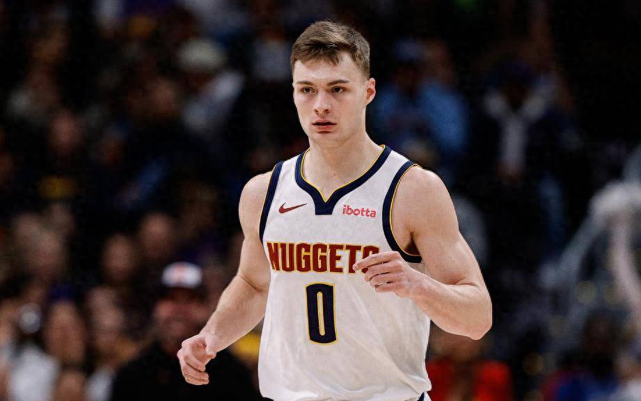 九游娱乐官方网站-青年球员在国际篮球比赛中崭露头角