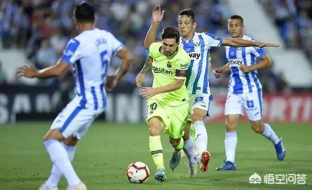 包含塞维利亚主场大胜莱加内斯，取得重要胜利的词条