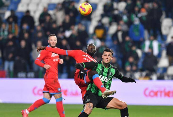 包含萨索洛备战维罗纳,冲击欧战资格的词条 包含萨索洛备战维罗纳,冲击欧战资格的词条