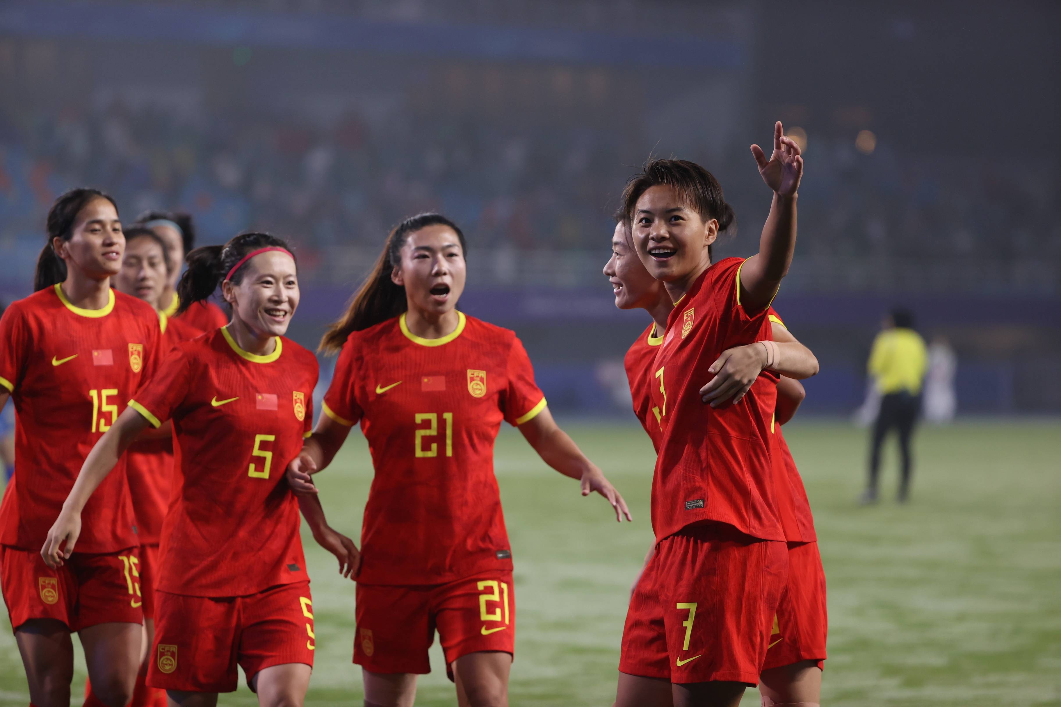 九游娱乐官方网站-国际女足职业联赛开赛在即，中国球员备战