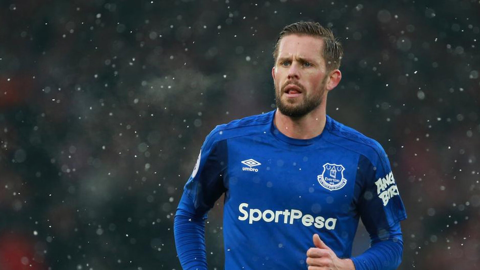 九游娱乐网页-爱德华兹的指挥棒，深圳与浙江一役中的节奏大师